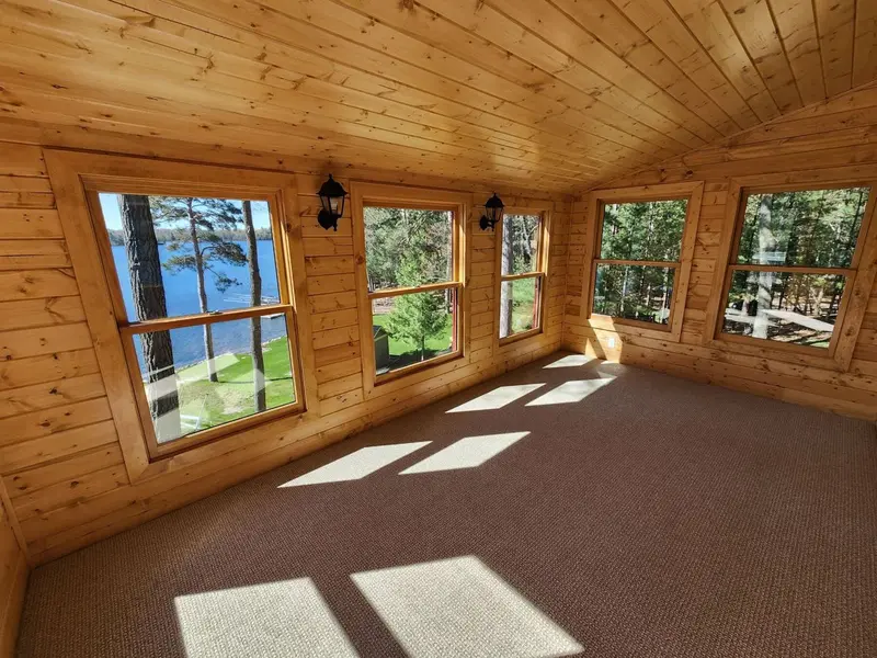 Four-season room with pine ceiling