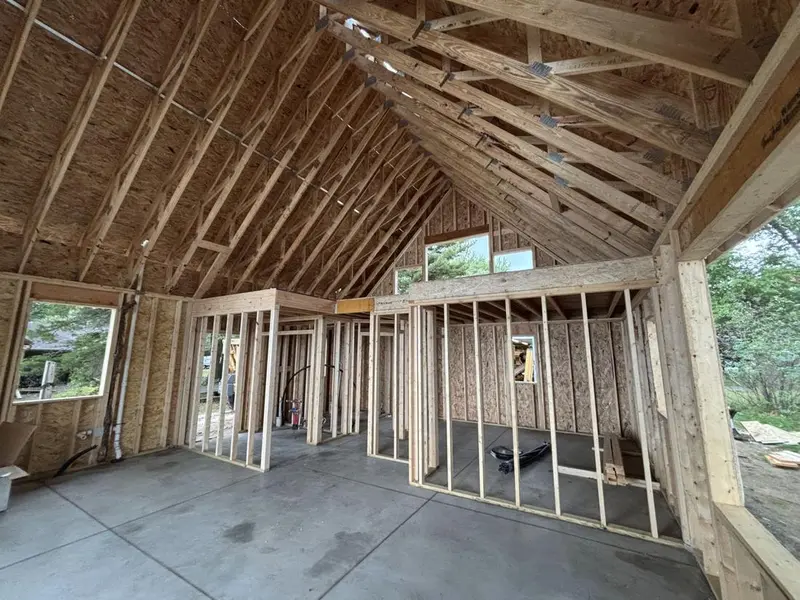 Framing for a vaulted lake home