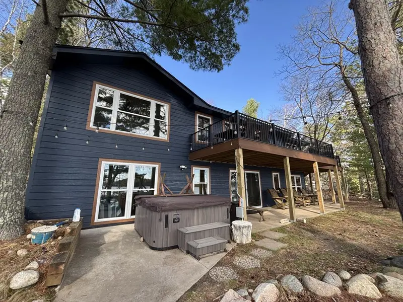 Roofing, Siding & Windows project by Tri-County Professional Builders